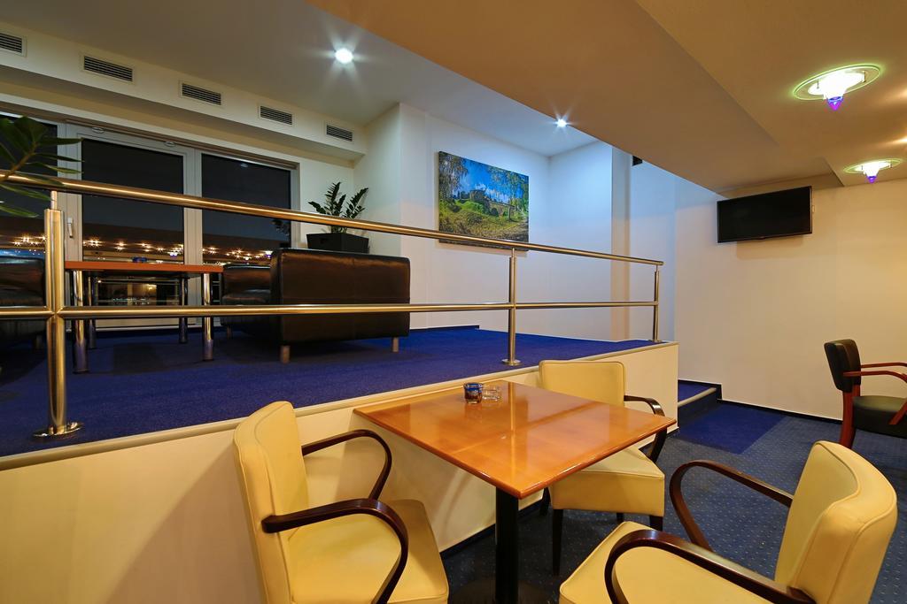 Hotel Saris Bardejov Luaran gambar